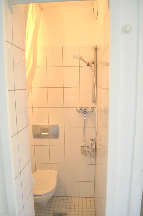 Av No.1 Düsseldorf Exterior foto