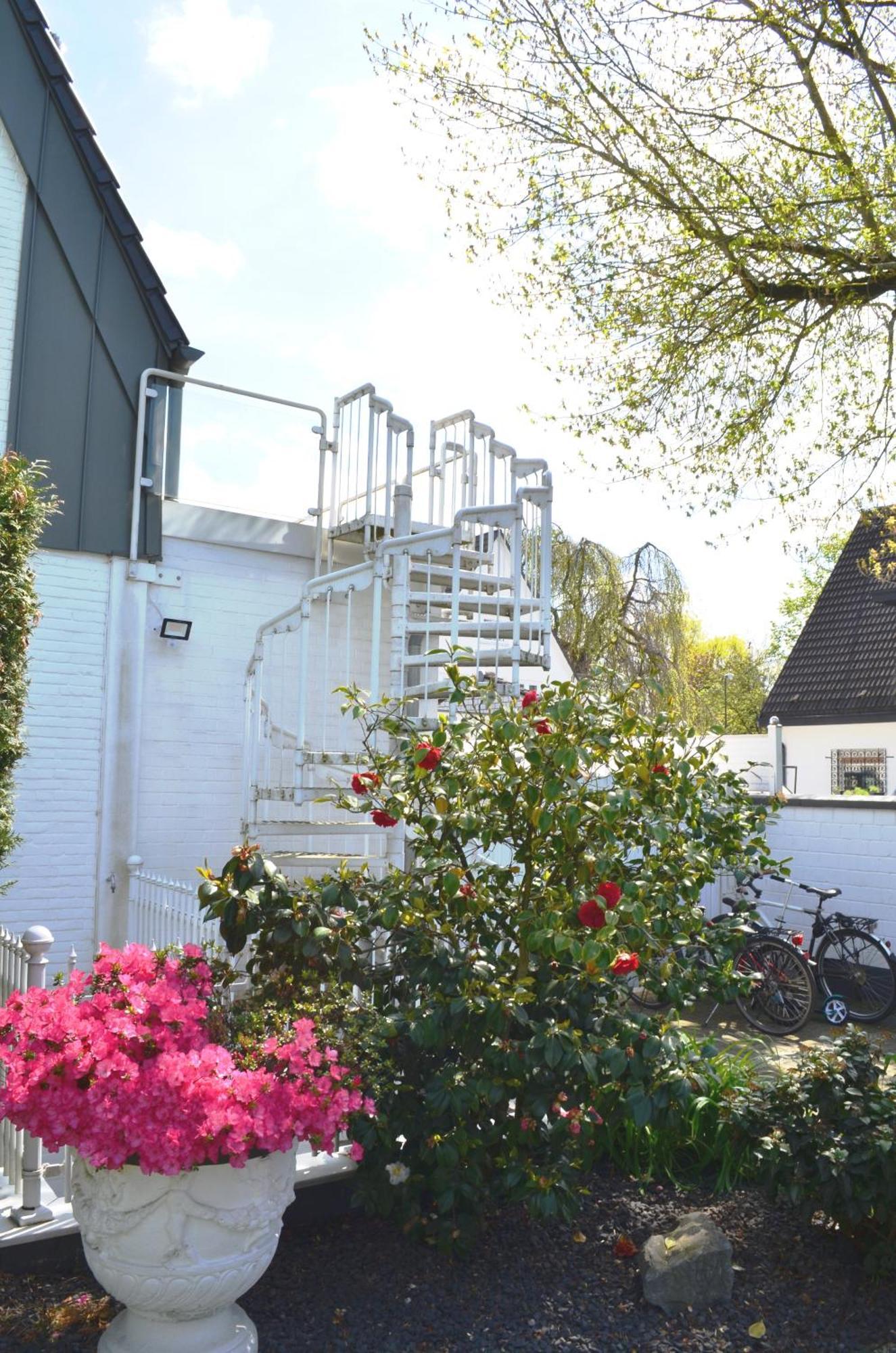 Av No.1 Düsseldorf Exterior foto